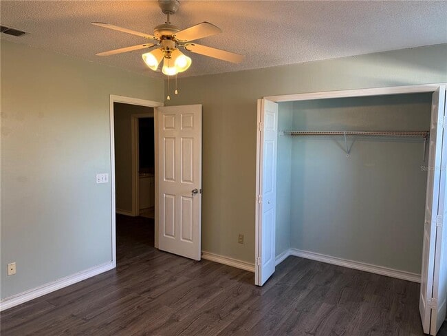 Building Photo - 1219 Kempton Chase Pkwy