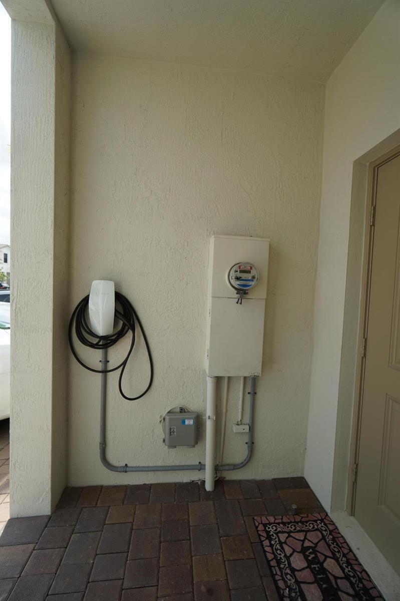 Building Photo - 23010 SW 128th Pl