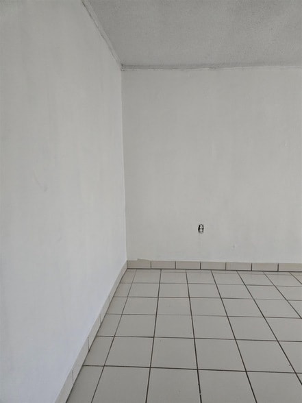 Building Photo - 2016 S India Ave