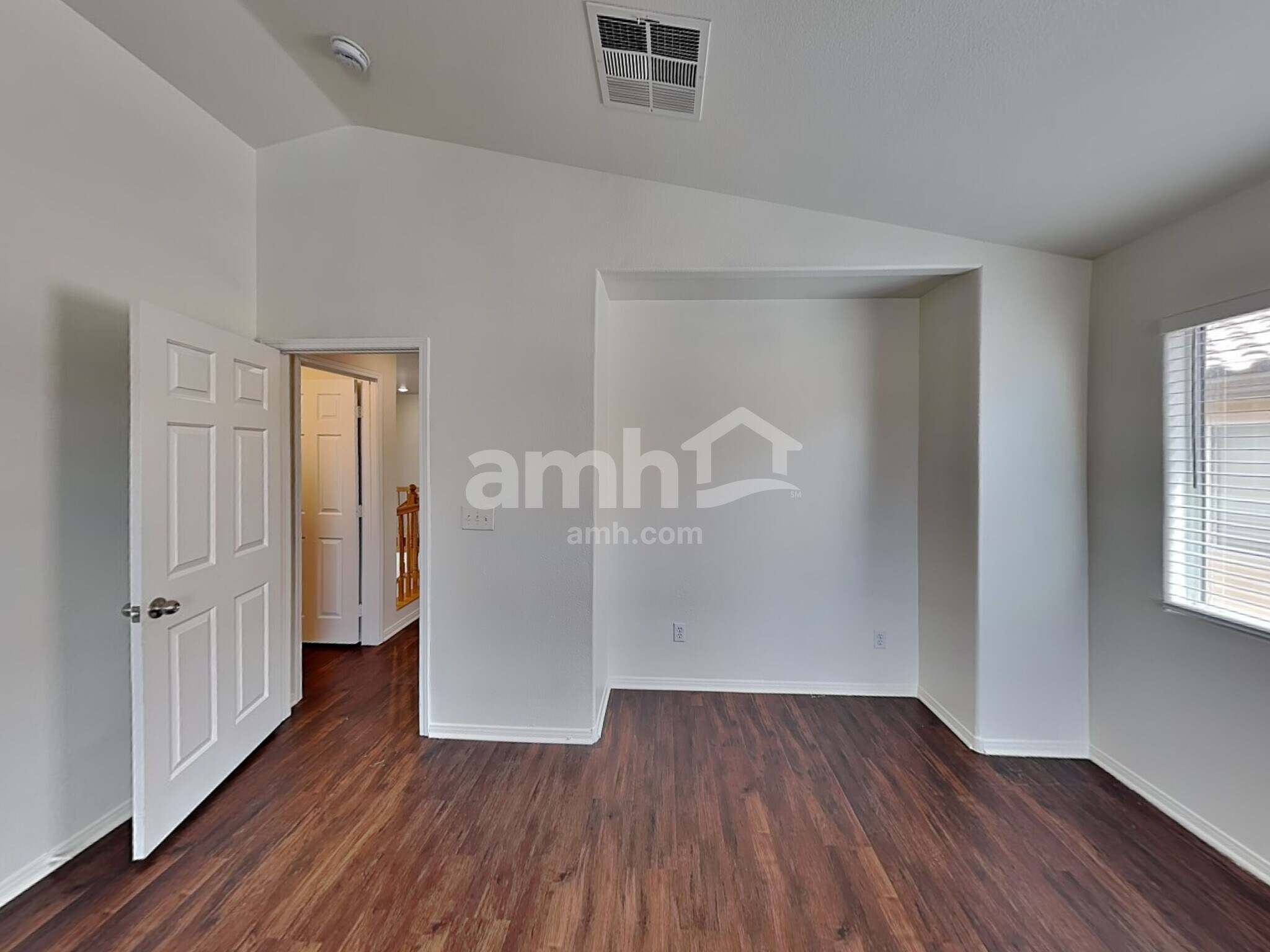 Building Photo - 6473 Karlsen Ct