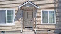 Building Photo - Wonderful townhouse in Forest Grove
