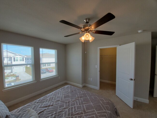 Building Photo - 5764 Callaway Cir