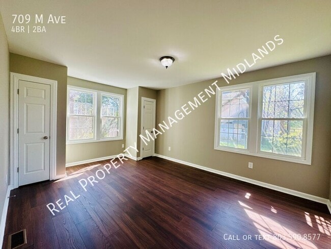 Building Photo - 709 M Ave