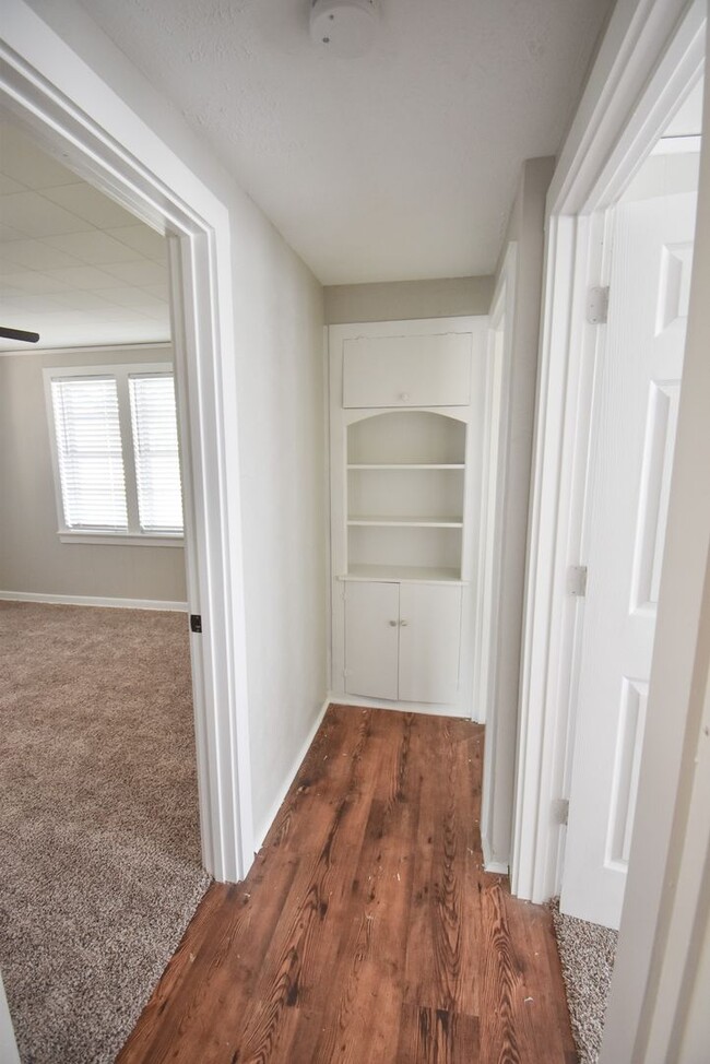 Building Photo - 2 Bedroom 1 Bath On Acreage in Lindale ISD!