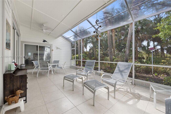 Building Photo - 8962 SE Riverfront Terrace