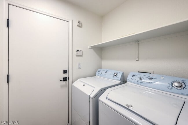 Building Photo - 3227 Velvet Rose St