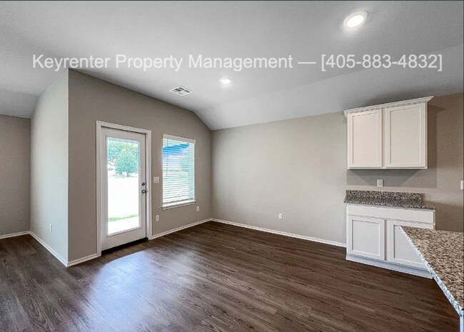 Building Photo - 4 Bed | 2 Bath | Claremore | Estates at Stone Creek
