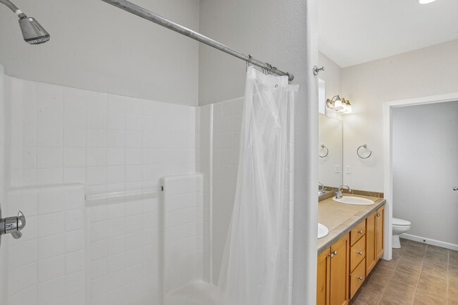 Building Photo - Dual-Suite 2BR/2.5BA Townhome-Style Condo — Gas Fireplace, Balcony & Attached Garage | Heron Cree...