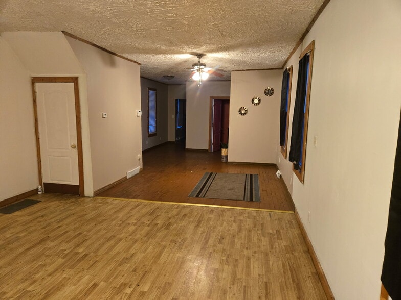 Building Photo - 1708 Moravia St