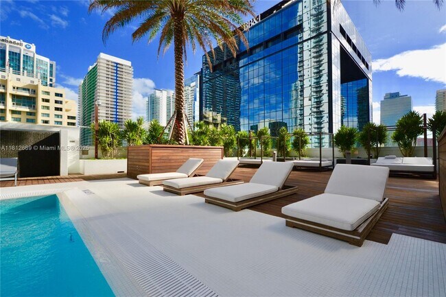 Building Photo - 1080 Brickell Ave