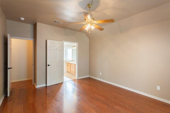 Building Photo - 1101 Cimarron Ct