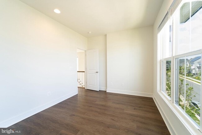 Building Photo - 41935 Spring Air Dr