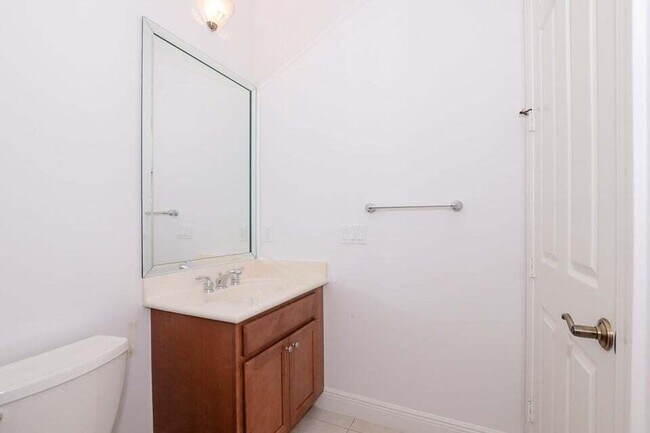 Building Photo - 9895 SW Nuova Way