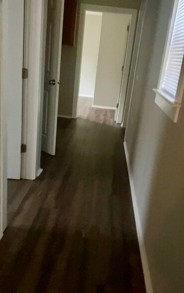 Building Photo - 4019 MS-44