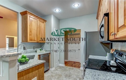 Building Photo - *APPLICATION PENDING!* Beautiful Home in B...