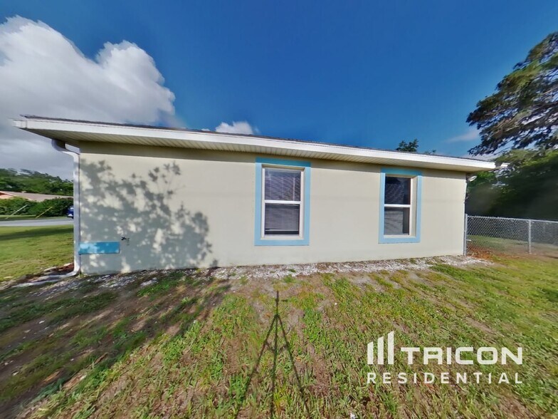 Building Photo - 10518 Gifford Dr