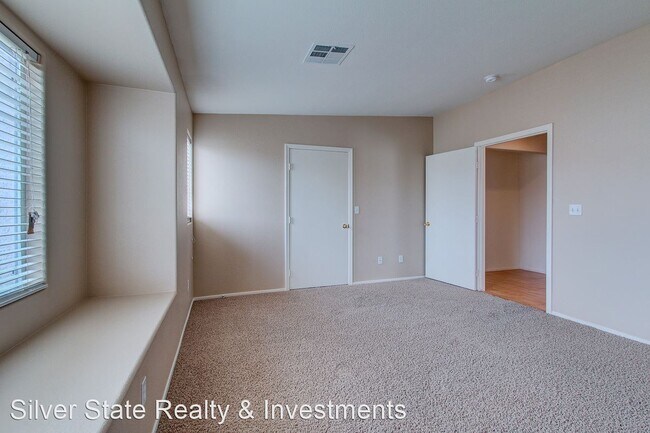 Building Photo - 2 br, 2.5 bath House - 6578 MARILYN MONROE...