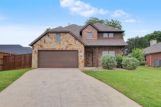 Building Photo - 2600 Brandi Ln
