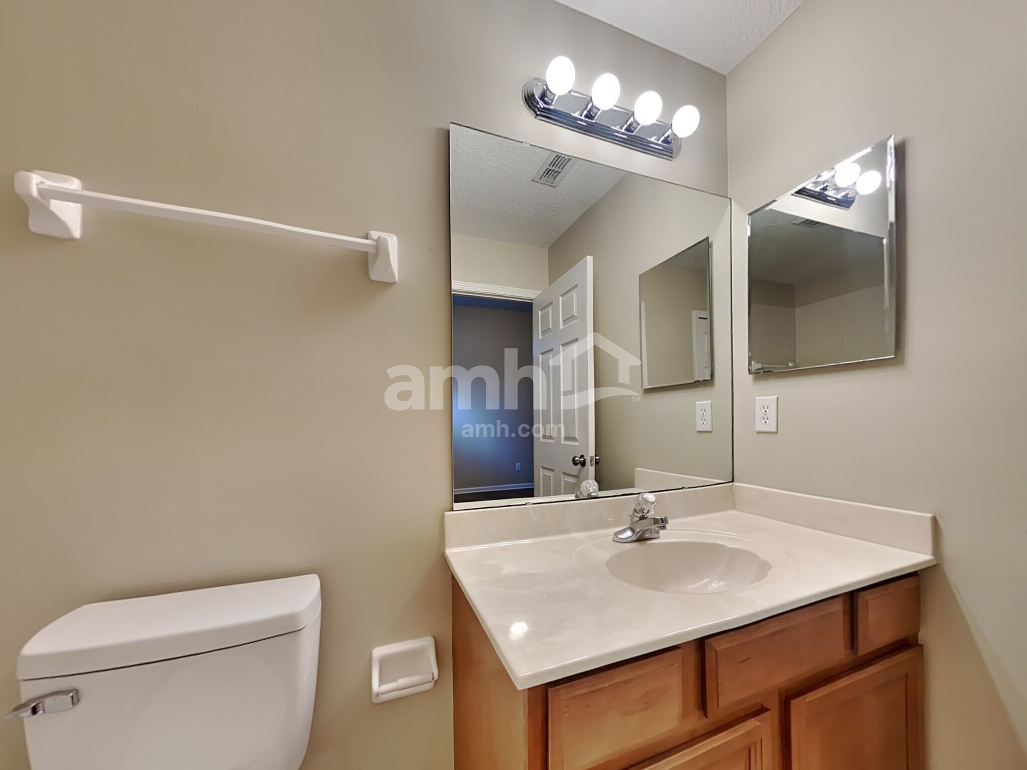 Building Photo - 164 Corral Cir