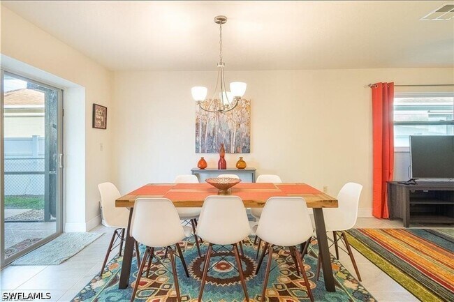 Building Photo - 731 104th Ave N