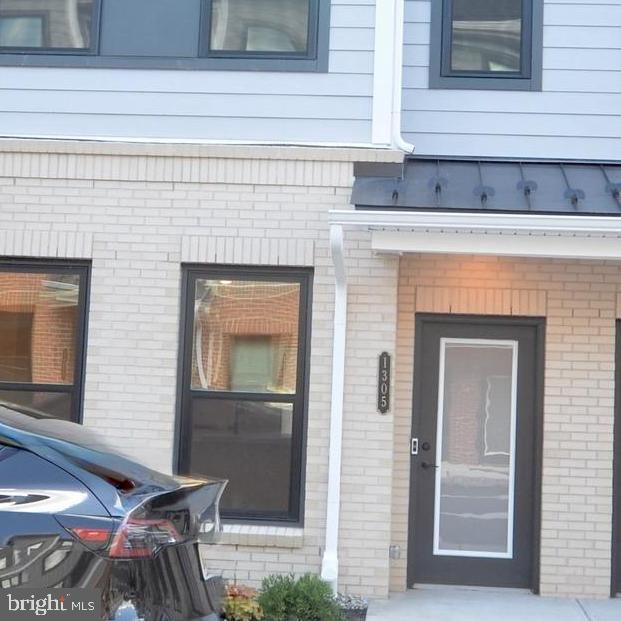 Building Photo - 1305 Parker Blvd