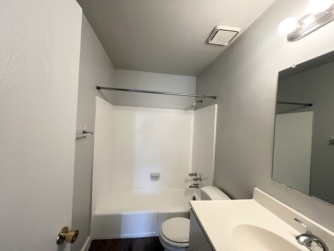 Building Photo - 1265 Crandall Ave S