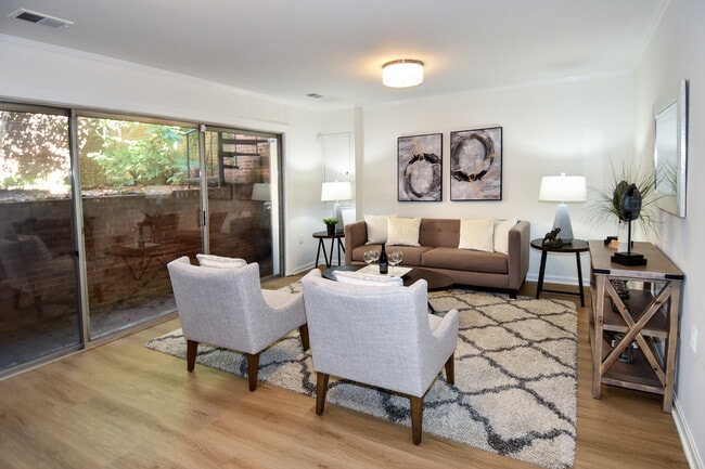 Building Photo - 601 G St SW