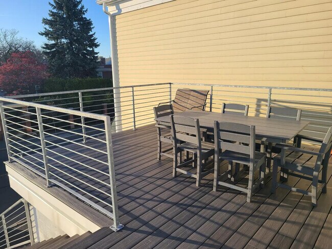 Building Photo - 22f Atlantic Ave