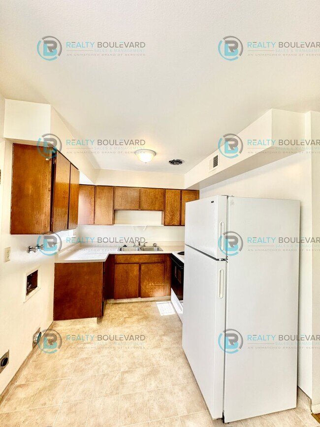 Building Photo - 1 Bedroom 1 Bath + Office next to Idlewild Park & the Truckee River