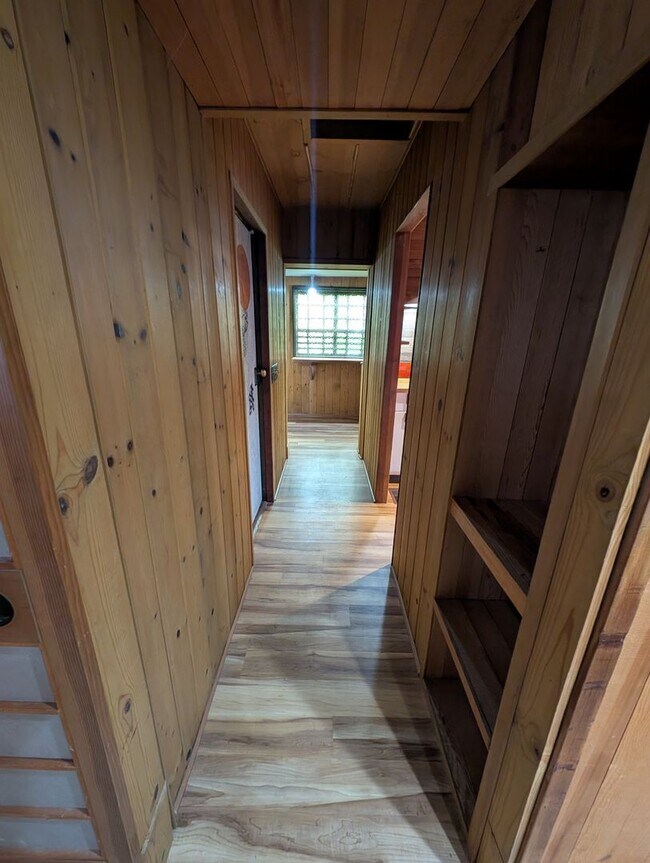 Building Photo - Rent Your Own Oasis! Available Now!