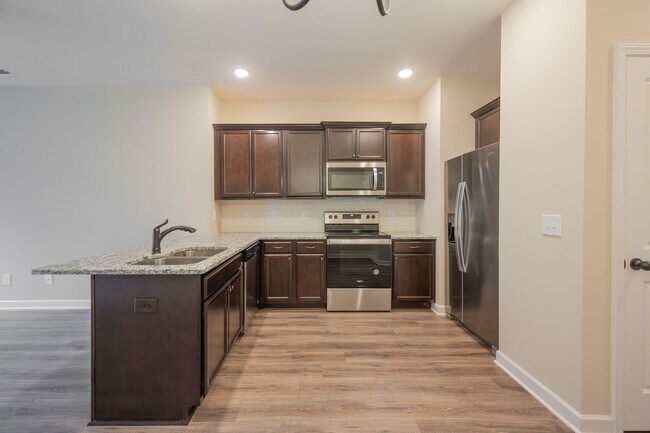 Building Photo - 4409 Chusto Dr