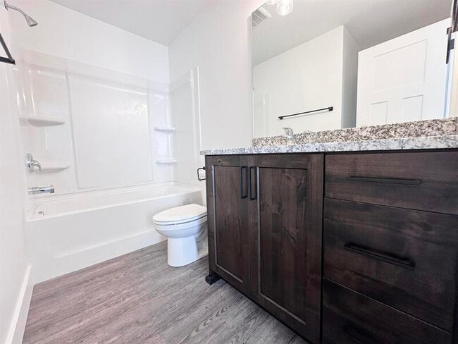 Building Photo - 1720 E Main St