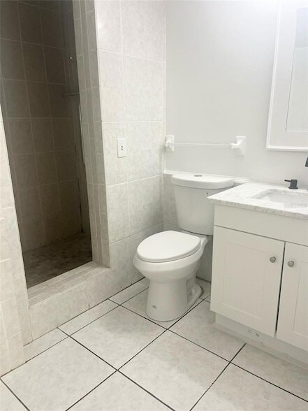 Building Photo - 11631 Seminole Dr