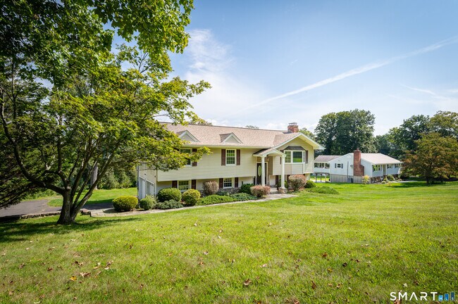 Building Photo - 77 Obtuse Rd S
