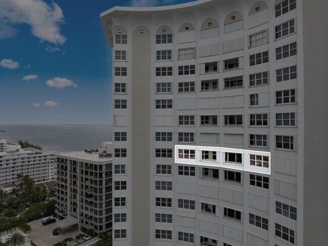 Building Photo - 1340 N Ocean Blvd