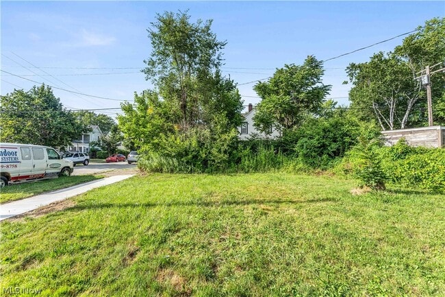 Building Photo - 3624 Archwood Ave