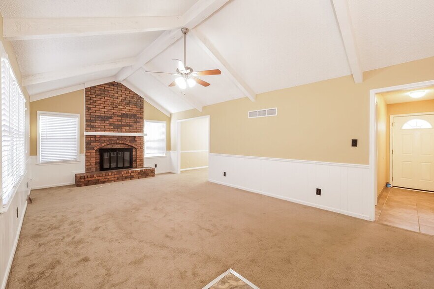 Building Photo - 7502 E 132 Terrace