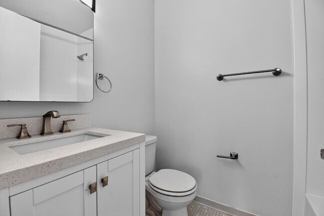 Building Photo - 5560 E Boniwood Turn