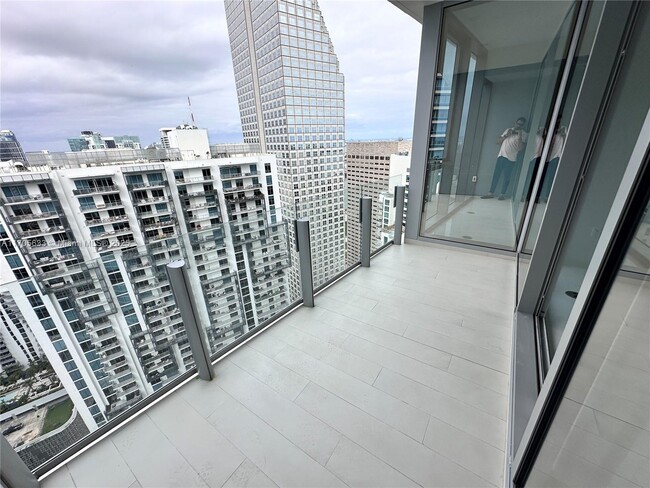 Building Photo - 300 Biscayne Blvd Way