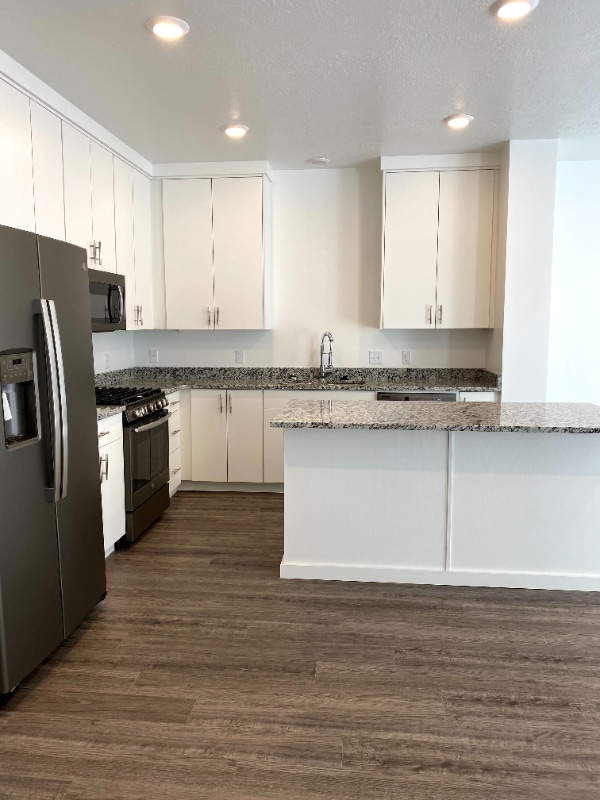 Building Photo - 424 W 40 S