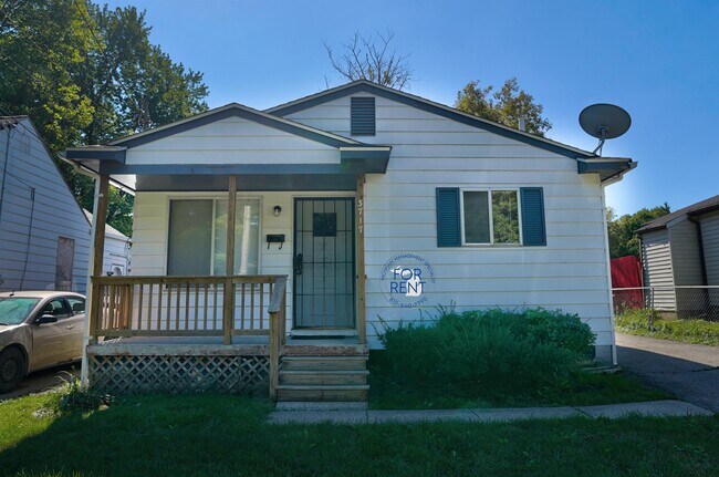 Building Photo - 3717 Larchmont St