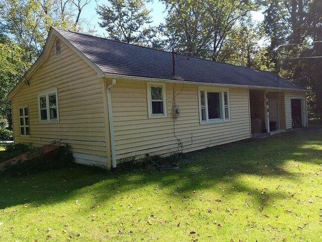 Building Photo - 110 Brigham Ln