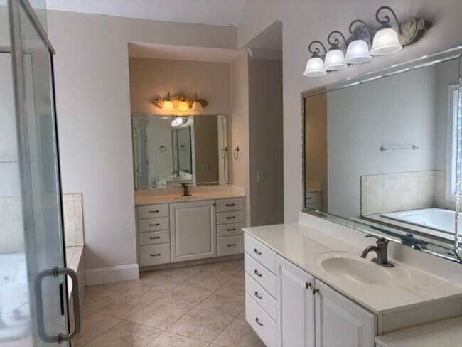Building Photo - 43 Crooked Creek Ln
