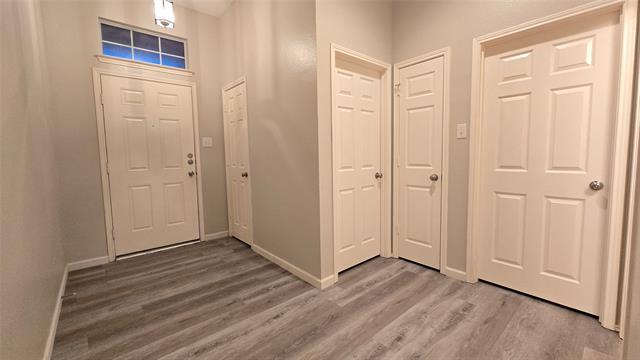 Building Photo - 2043 Brook Meadow Dr