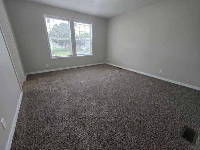 Building Photo - 4548 Spruce Ct