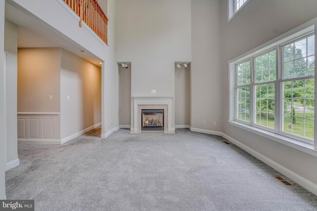 Building Photo - 9902 Player Dr