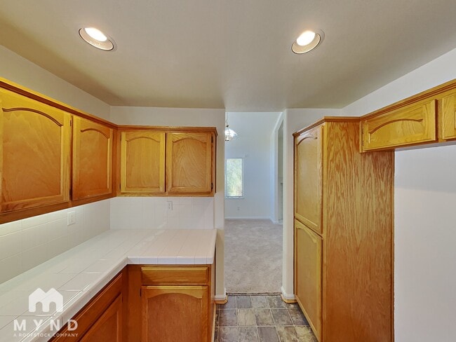 Building Photo - 5053 Moccasin Way