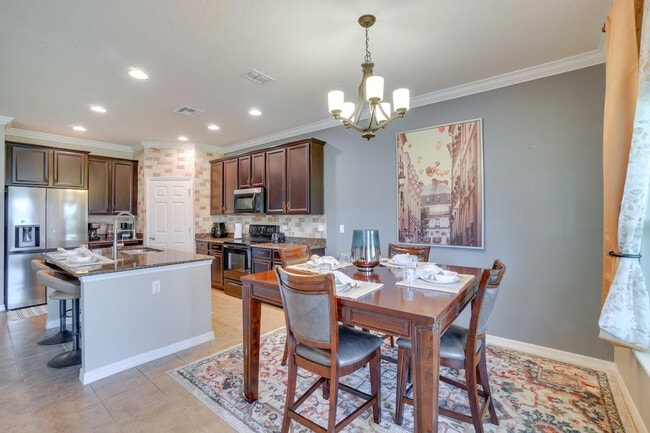 Building Photo - 14822 Fells Ln