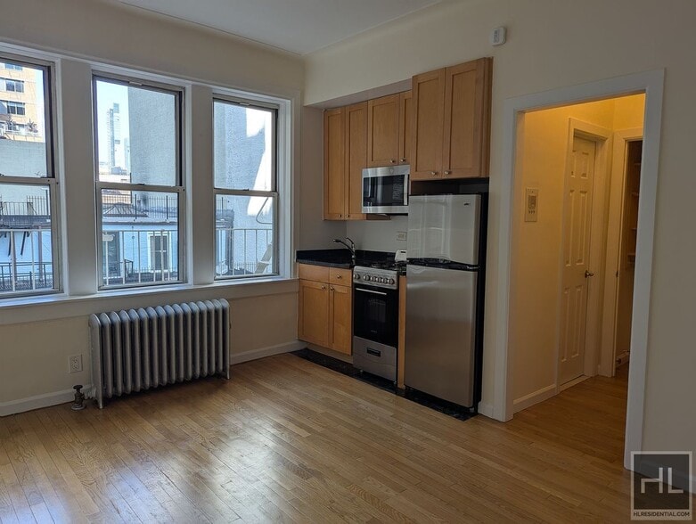 Building Photo - WEST 13 STREET