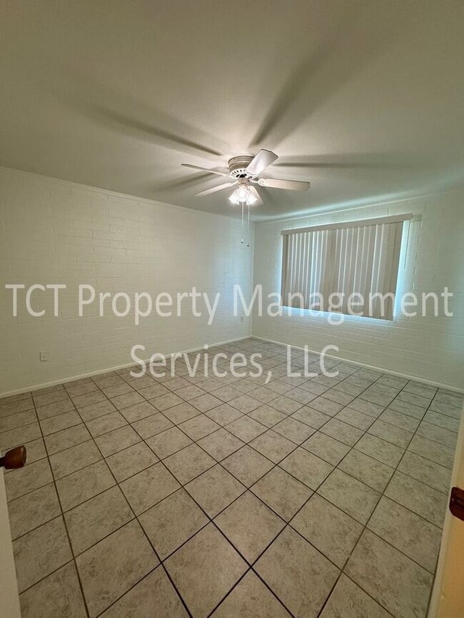Building Photo - Sun City Home on Large Cul-de-sac lot